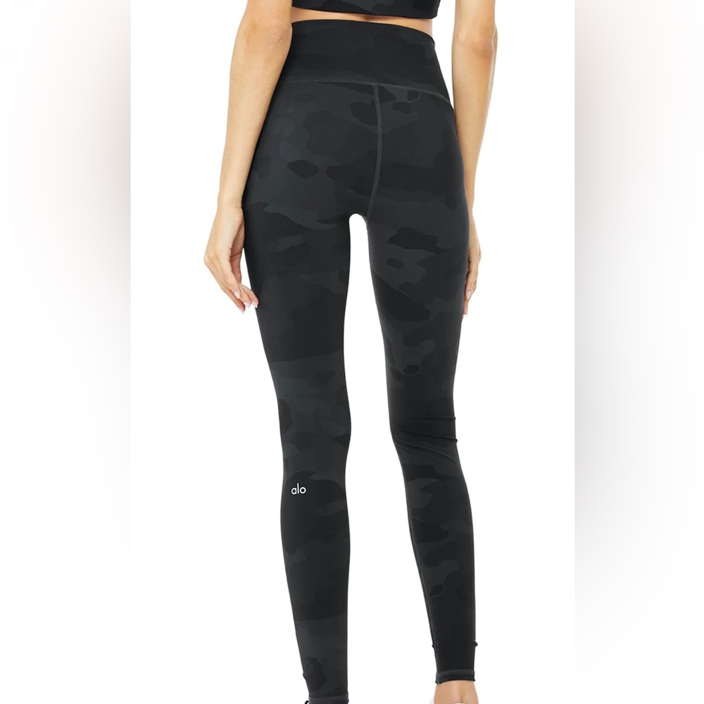 Alo Camo leggings